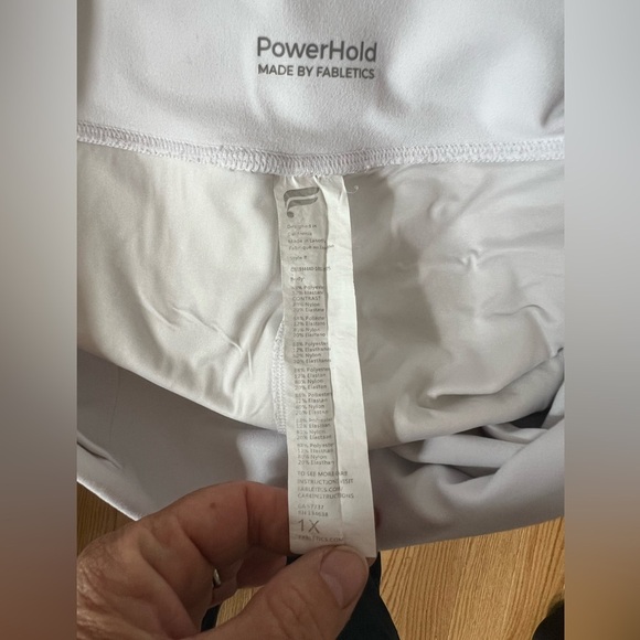 Tablets PowerHold Yoga/Exercise Pants Capri, Sheer Sides, Pockets Womens Sz 1x - Picture 6 of 6